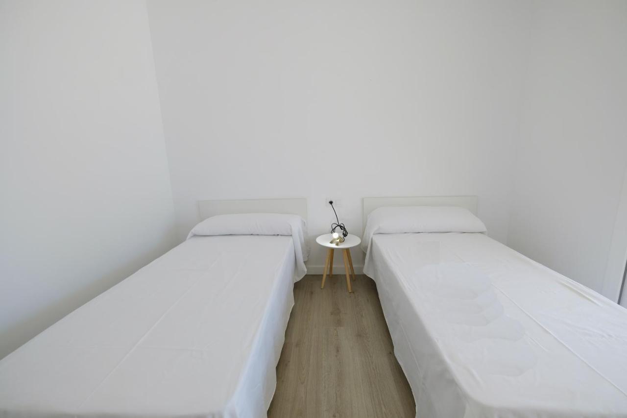 Apartaments Alex Кембрилс Екстериор снимка