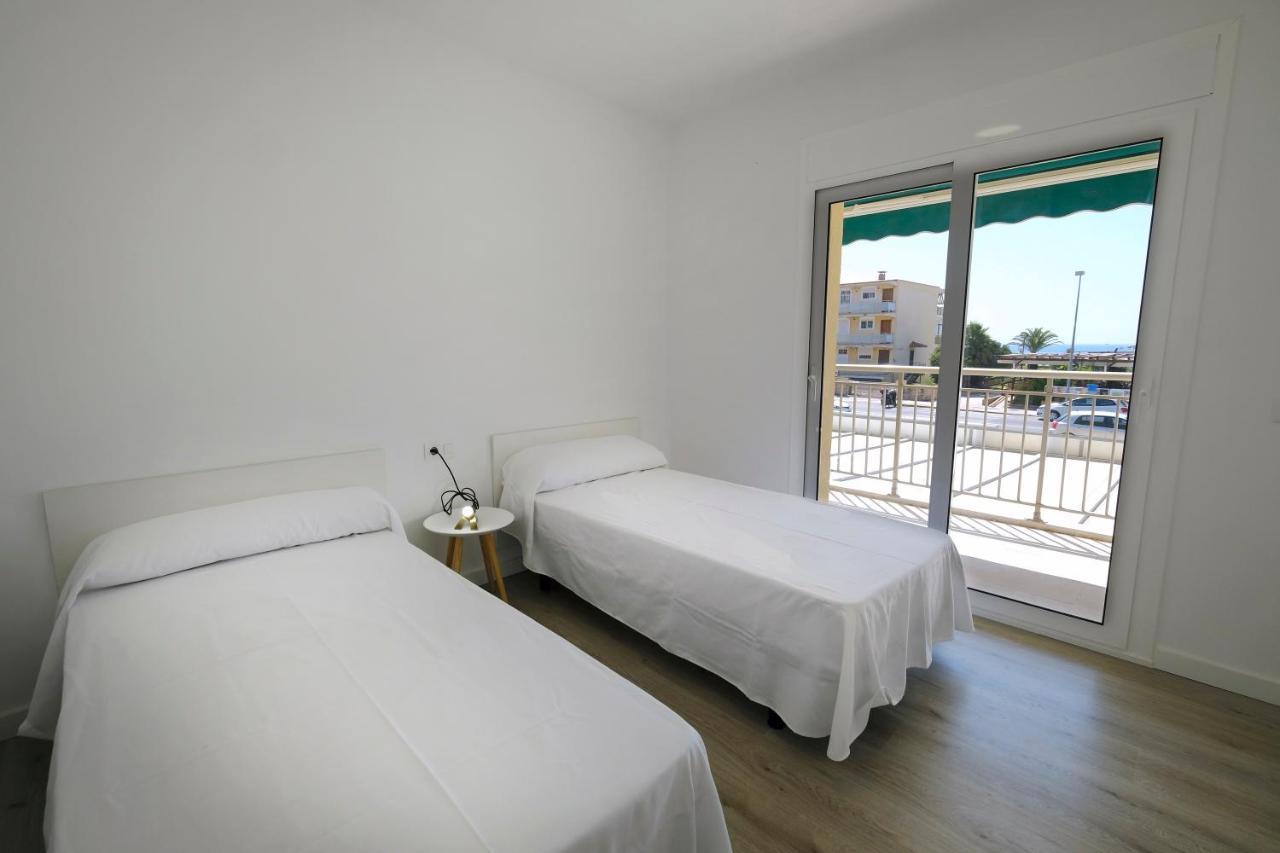 Apartaments Alex Кембрилс Екстериор снимка