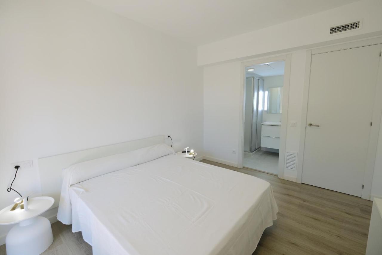 Apartaments Alex Кембрилс Екстериор снимка
