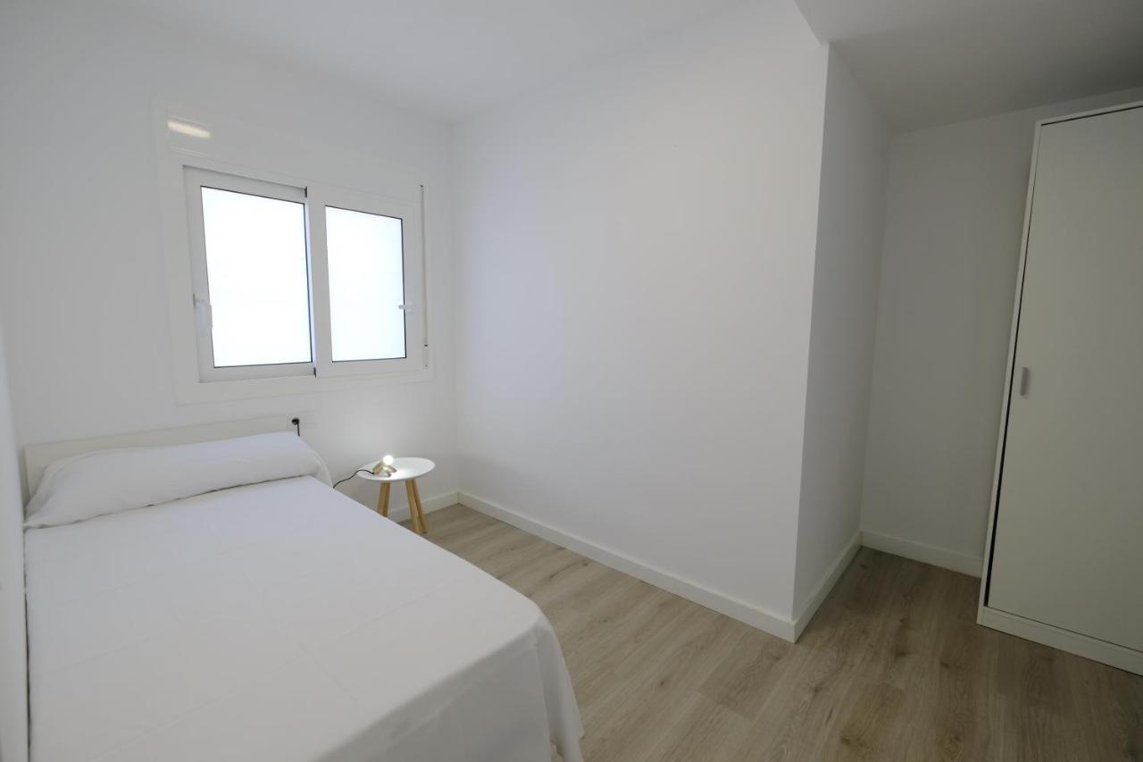 Apartaments Alex Кембрилс Екстериор снимка